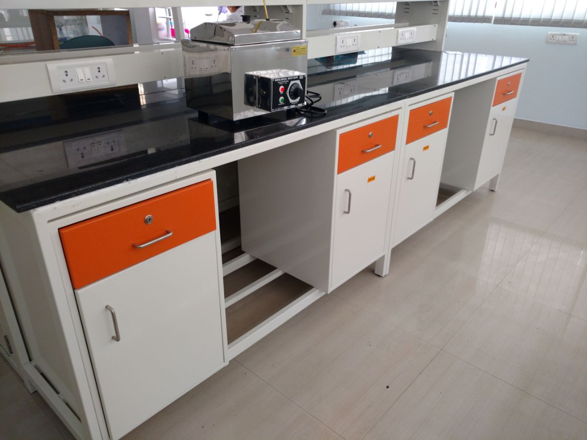 Best Quality Lab Tables in Bangalore